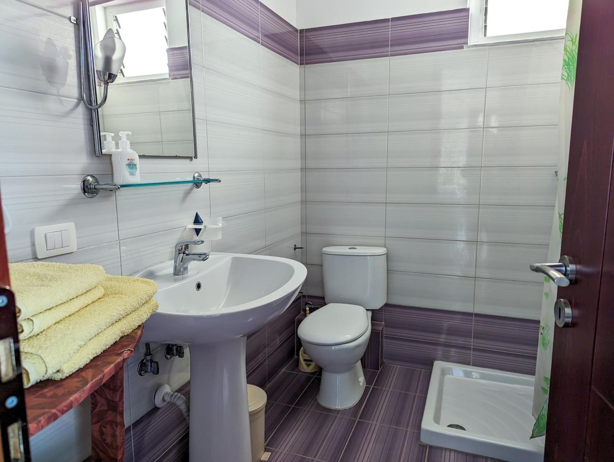 Sarah'S Apartments - 5 Min Walk To Beaches & Boulevard - Big Balcony! Sarandë Exteriör bild